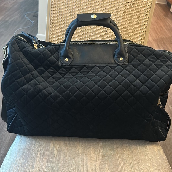 Adrienne Vittadini Velvet Travel Bag Crossbody & Handles - Picture 6 of 15